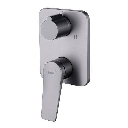 Смеситель LeMark Bronx LM3728GM настенный графит