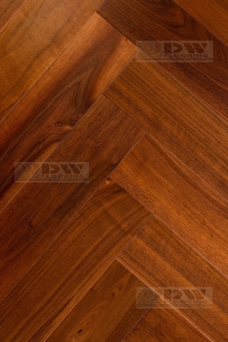 Инженерная доска DW Flooring DW-306U орех толщина 1,4 см 23 класс 610x127
