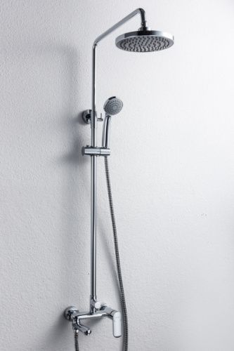 Душевая стойка Bravat Opal R F6125183CP-A2-RUS настенная цвет хром