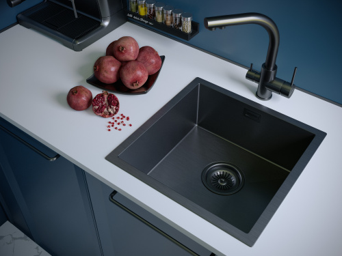Кухонная мойка Paulmark ALLER 44 UNI PM904444-GM 39х39 цвет вороненая сталь - фото 3