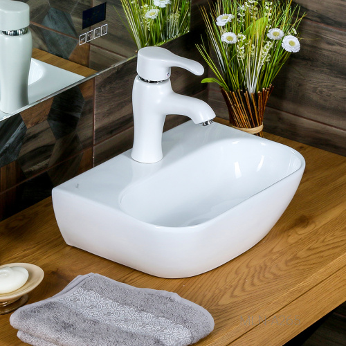 Раковина из сантехнического фарфора Melana A265-803 42х28 подвесная цвет белый 1 отверстие под смеситель - фото 3