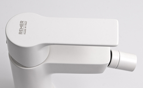 Смеситель Remer Energy EY20BO на биде белый - фото 3