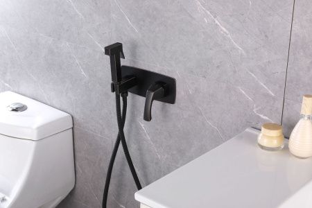 Гигиенический душ со смесителем LeMark Nubira LM6219ORB черный