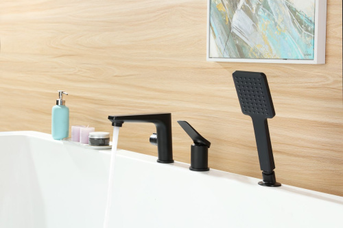 Смеситель LeMark Bronx LM3745BL на борт ванны черный - фото 2