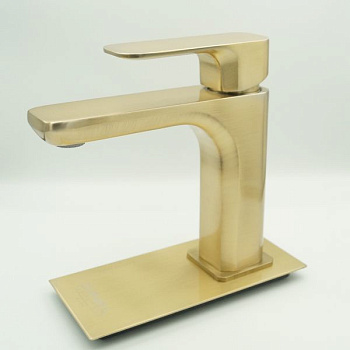 Смеситель Daniel Tiara TA605-63 на раковину бронза