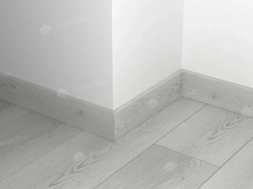 Напольный плинтус Alpine Floor Grand Sequoia 11-12 Дейнтри толщина 1.1 см 2200х80 - фото 3