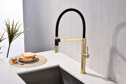 Смеситель для кухни Paulmark LEADER Le214101-LG на раковину светлое брашированное золото - фото 4