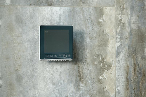 Полотенцесушитель Boheme Flat 725-GM подвесной электрический антрацит - фото 4