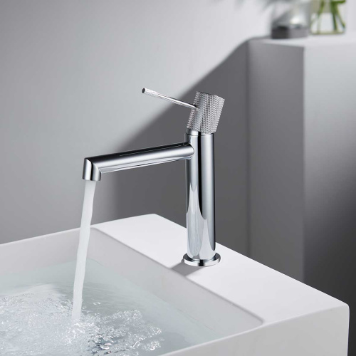 Смеситель Vincea Desire VBF-1D1CH на раковину хром