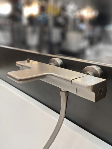 Смеситель для ванны AltroBagno Lamberto AltroBagnoLamberto0224GM настенный оружейная сталь - фото 3