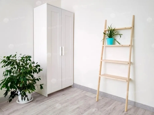 Напольный плинтус Alpine Floor Rico Concept RC 80010 Ясень арктик толщина 2 см 2200х80 - фото 3