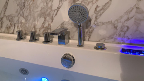 Ванна акриловая гидромассажная Frank 2015103 170х80 пристенная прямоугольная с каркасом - фото 4