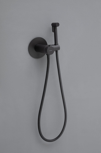 Гигиенический душ со смесителем Allen Brau 5.60001-31 встраиваемый в стену черный - фото 4