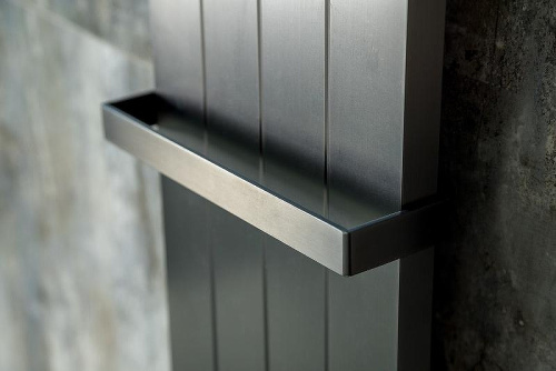 Полотенцесушитель Boheme Flat 725-B подвесной электрический черный - фото 4